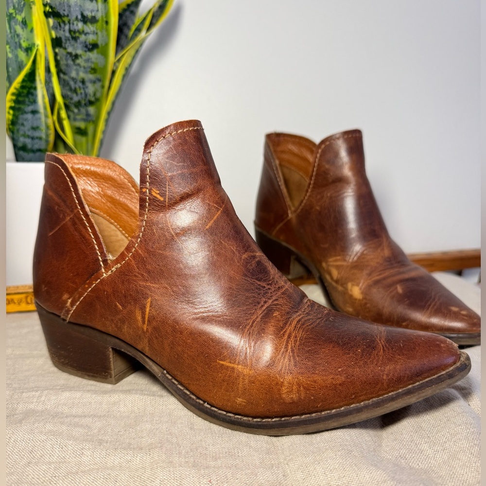 Steve Madden Brown Ankle Boots